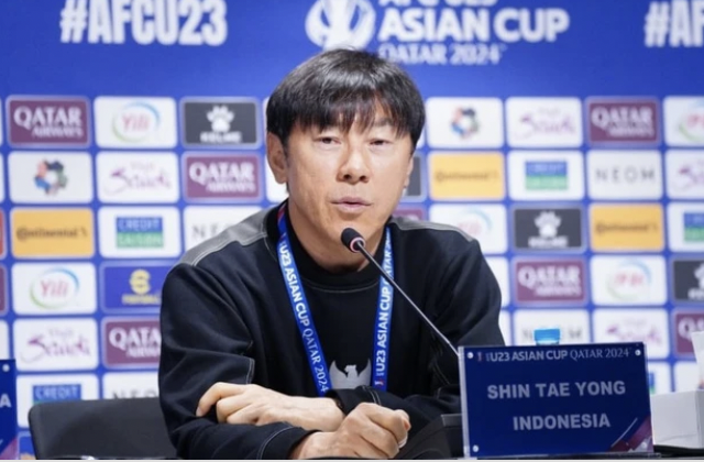 Thua đau, HLV Shin Tae-yong đay nghiến trọng tài: “Họ nên giải nghệ”