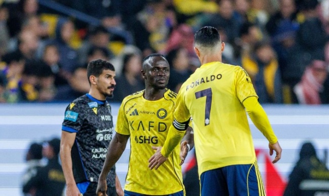 Cristiano Ronaldo kém duyên trong ngày Al Nassr thắng nhọc